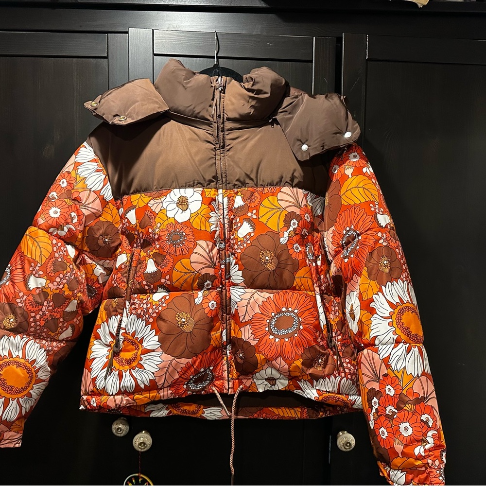 Zara Floral cropped puffer coat
